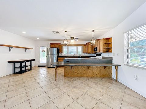 Tiny photo for 527 Sunnyside Drive, Leesburg, FL 34748 (MLS # O6347002)