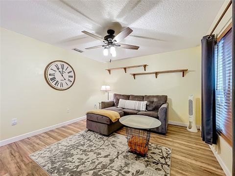 Tiny photo for 527 Sunnyside Drive, Leesburg, FL 34748 (MLS # O6347002)