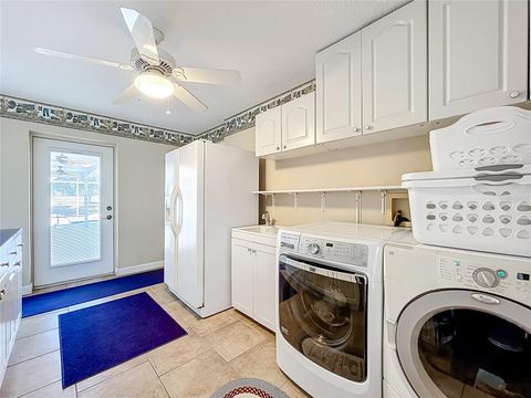 Tiny photo for 527 Sunnyside Drive, Leesburg, FL 34748 (MLS # O6347002)