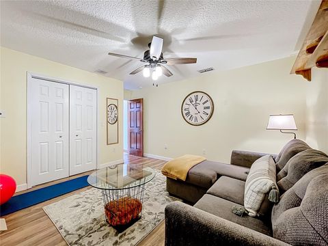 Tiny photo for 527 Sunnyside Drive, Leesburg, FL 34748 (MLS # O6347002)