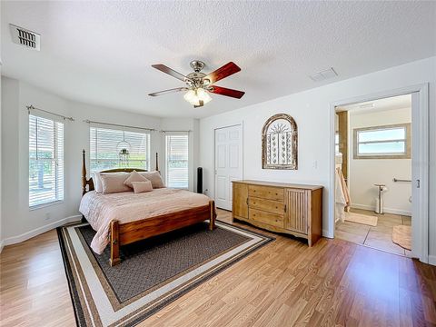 Tiny photo for 527 Sunnyside Drive, Leesburg, FL 34748 (MLS # O6347002)