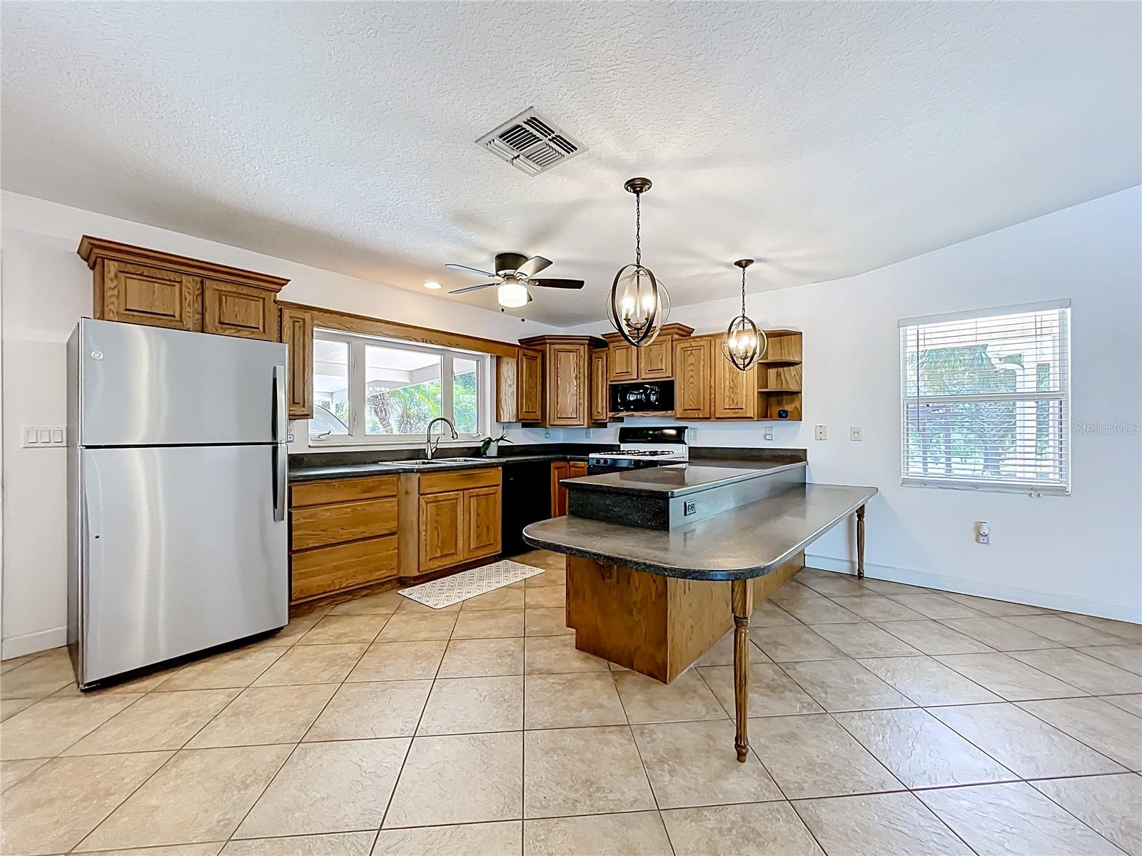 SUNNYSIDE TRLS PH 1 - Residential