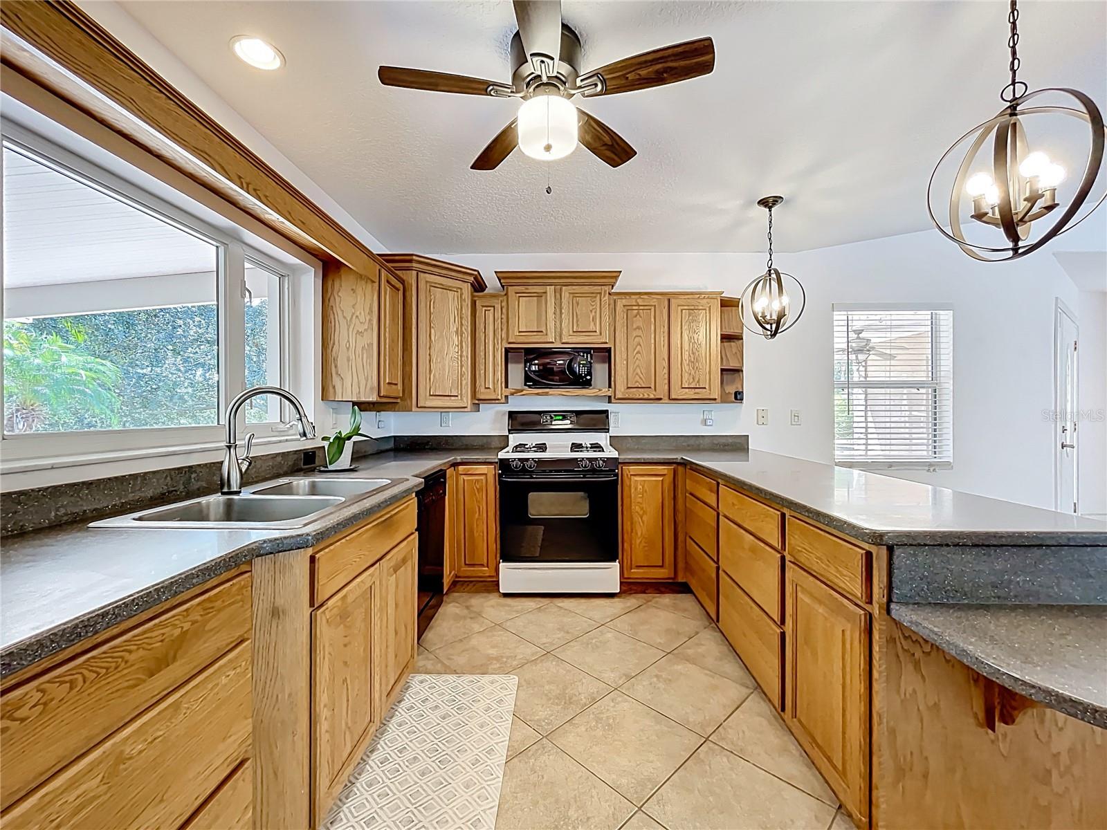 SUNNYSIDE TRLS PH 1 - Residential