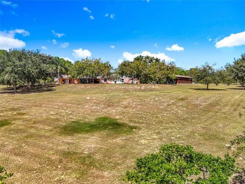 Tiny photo for 527 Sunnyside Drive, Leesburg, FL 34748 (MLS # O6347002)