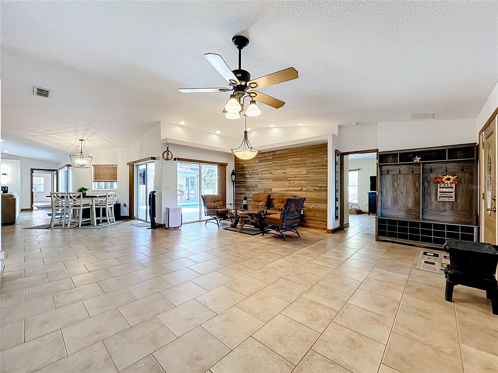 SUNNYSIDE TRLS PH 1 - Residential