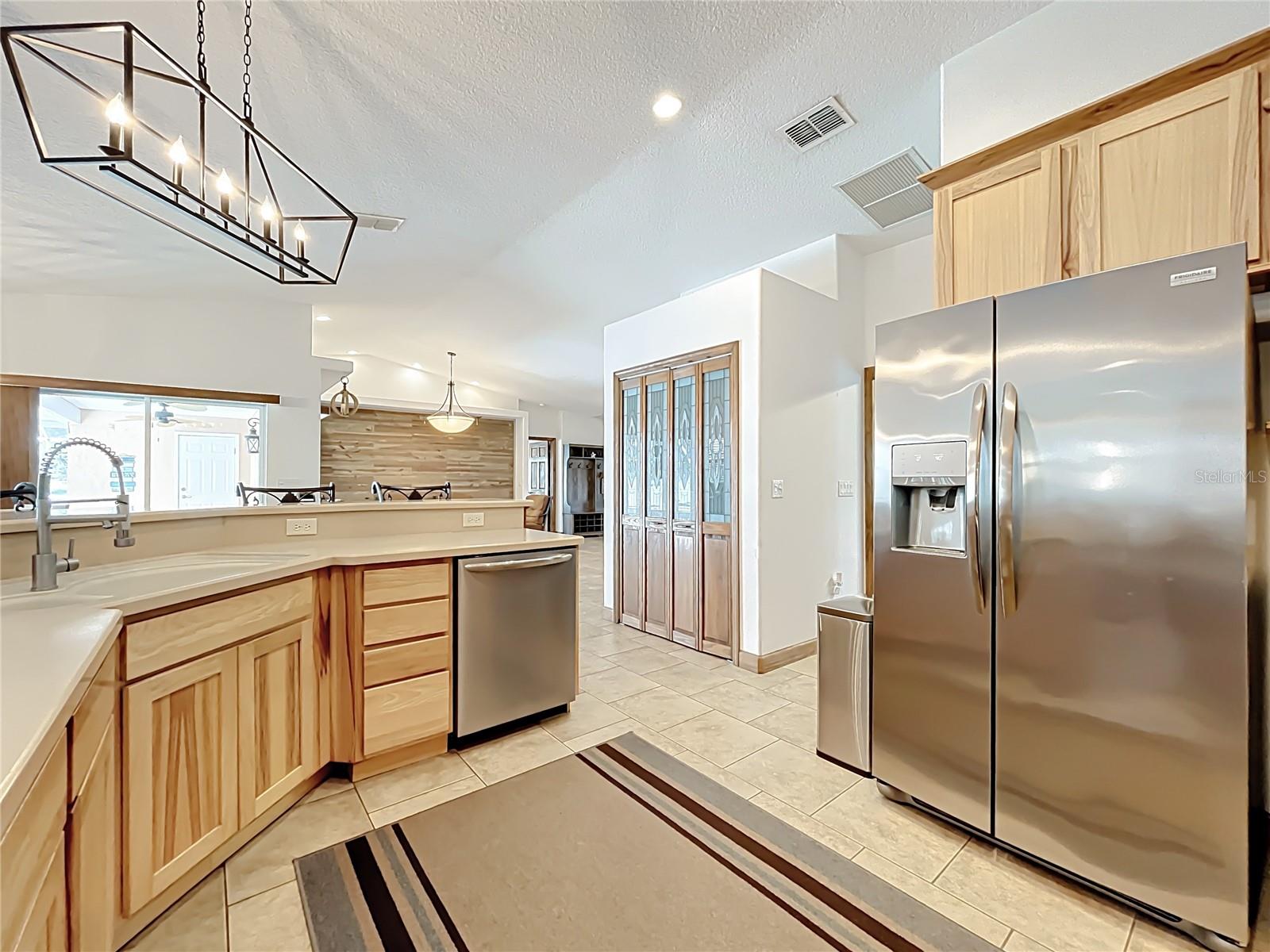 SUNNYSIDE TRLS PH 1 - Residential