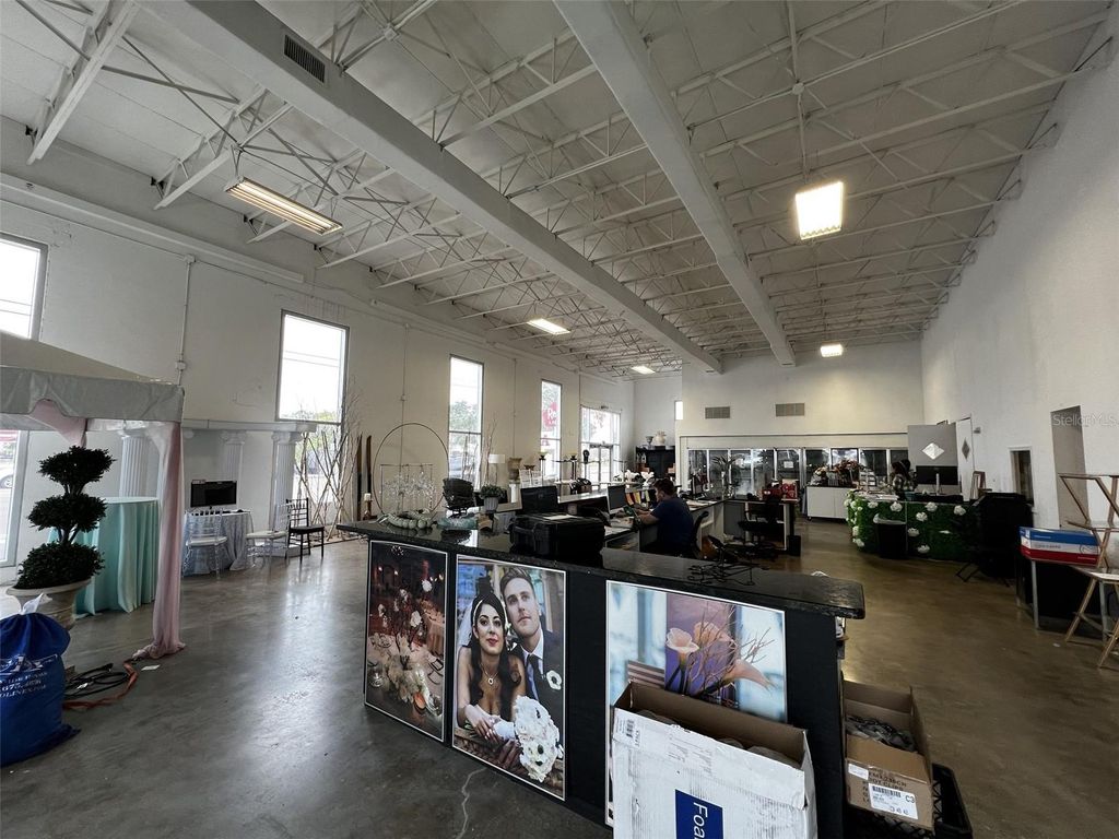 Photo of 2048 Bee Ridge Road, Sarasota, FL 34239 (MLS # A4629734)