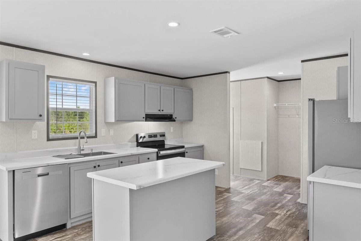 ALICIA ACRES - Residential