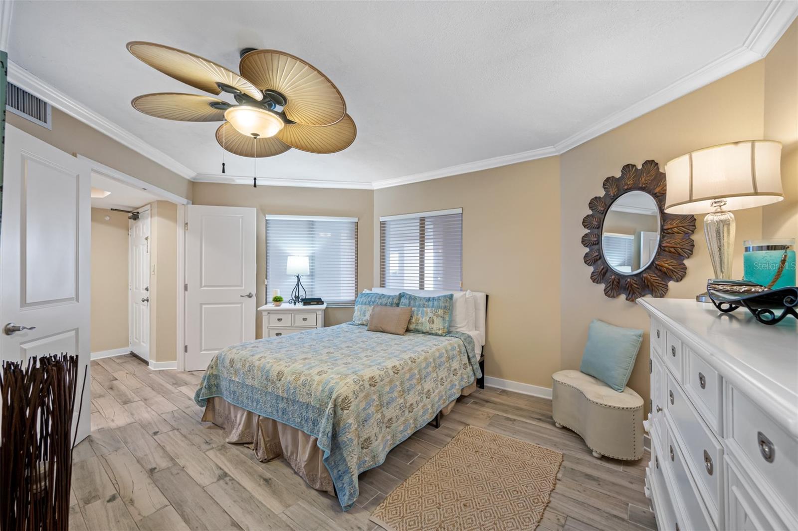 CRESCENT BEACH CLUB ONE CONDO - Residential