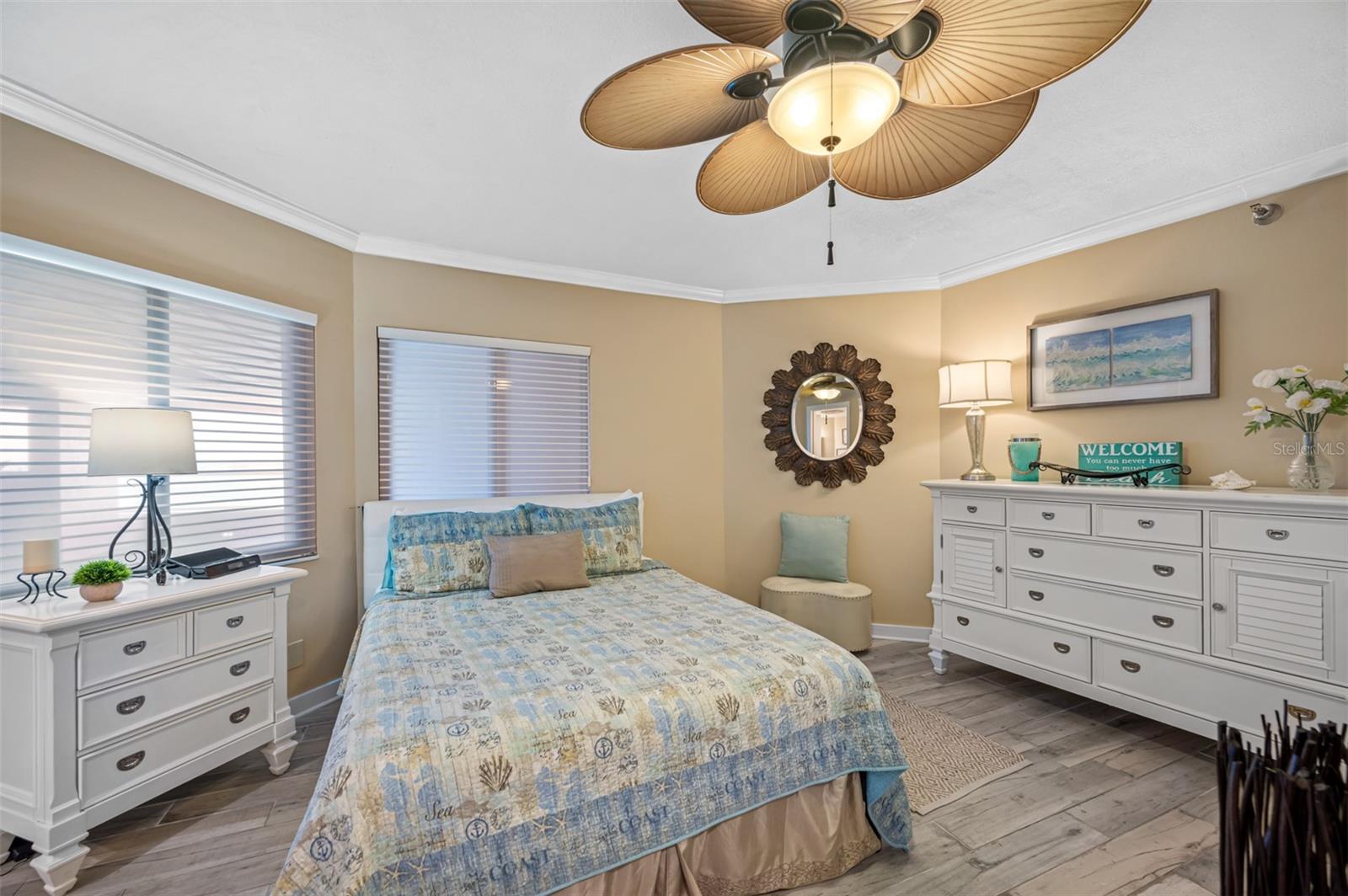 CRESCENT BEACH CLUB ONE CONDO - Residential