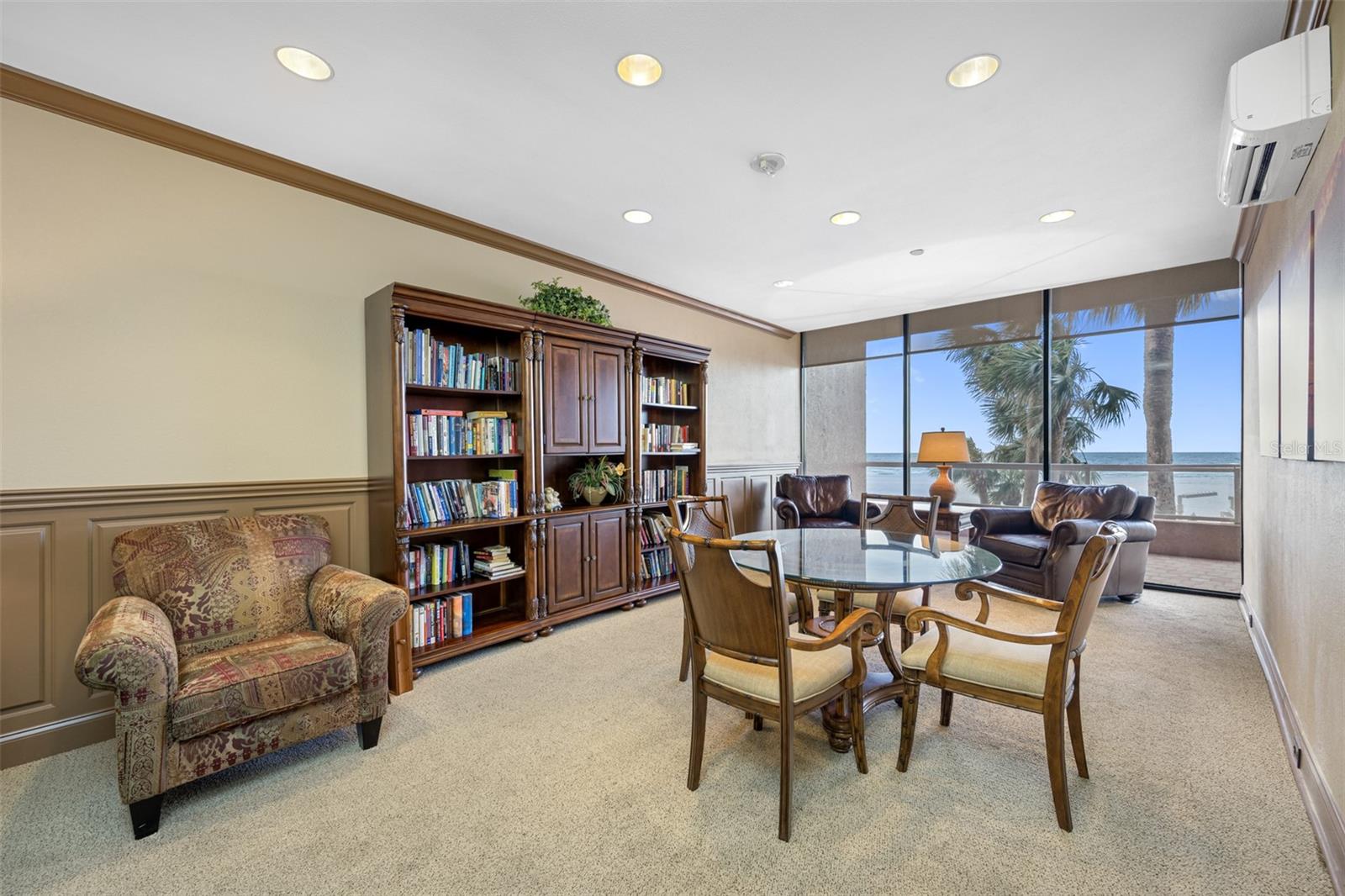 CRESCENT BEACH CLUB ONE CONDO - Residential