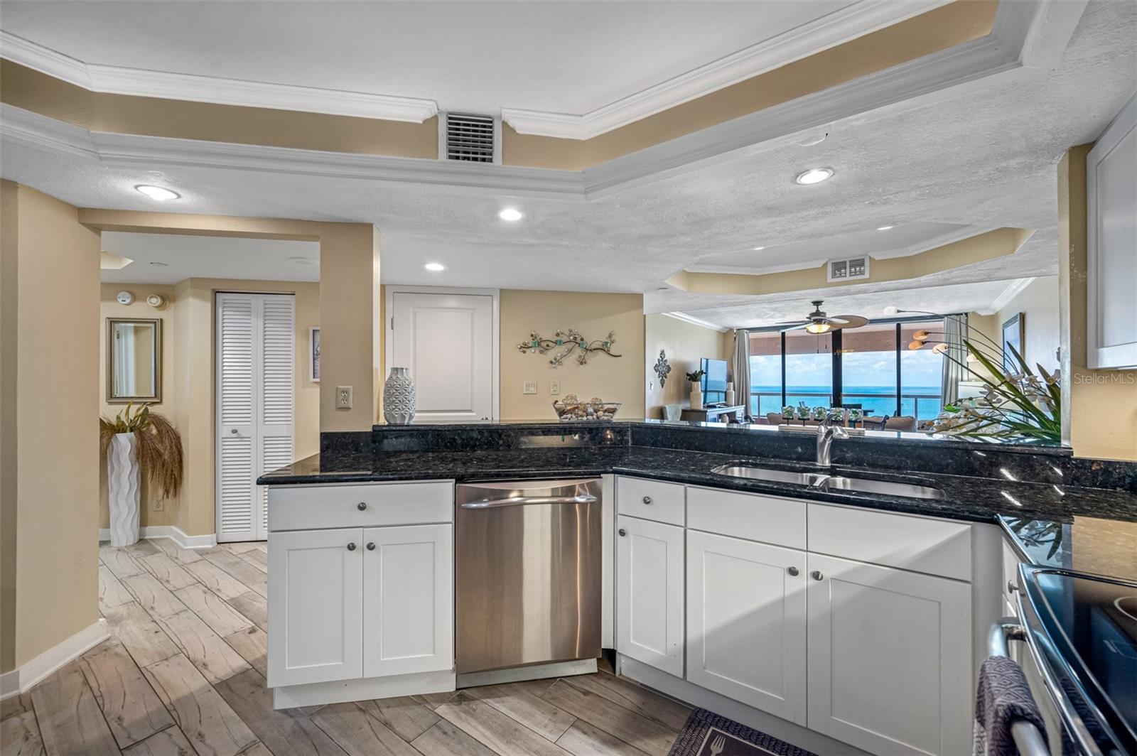 CRESCENT BEACH CLUB ONE CONDO - Residential