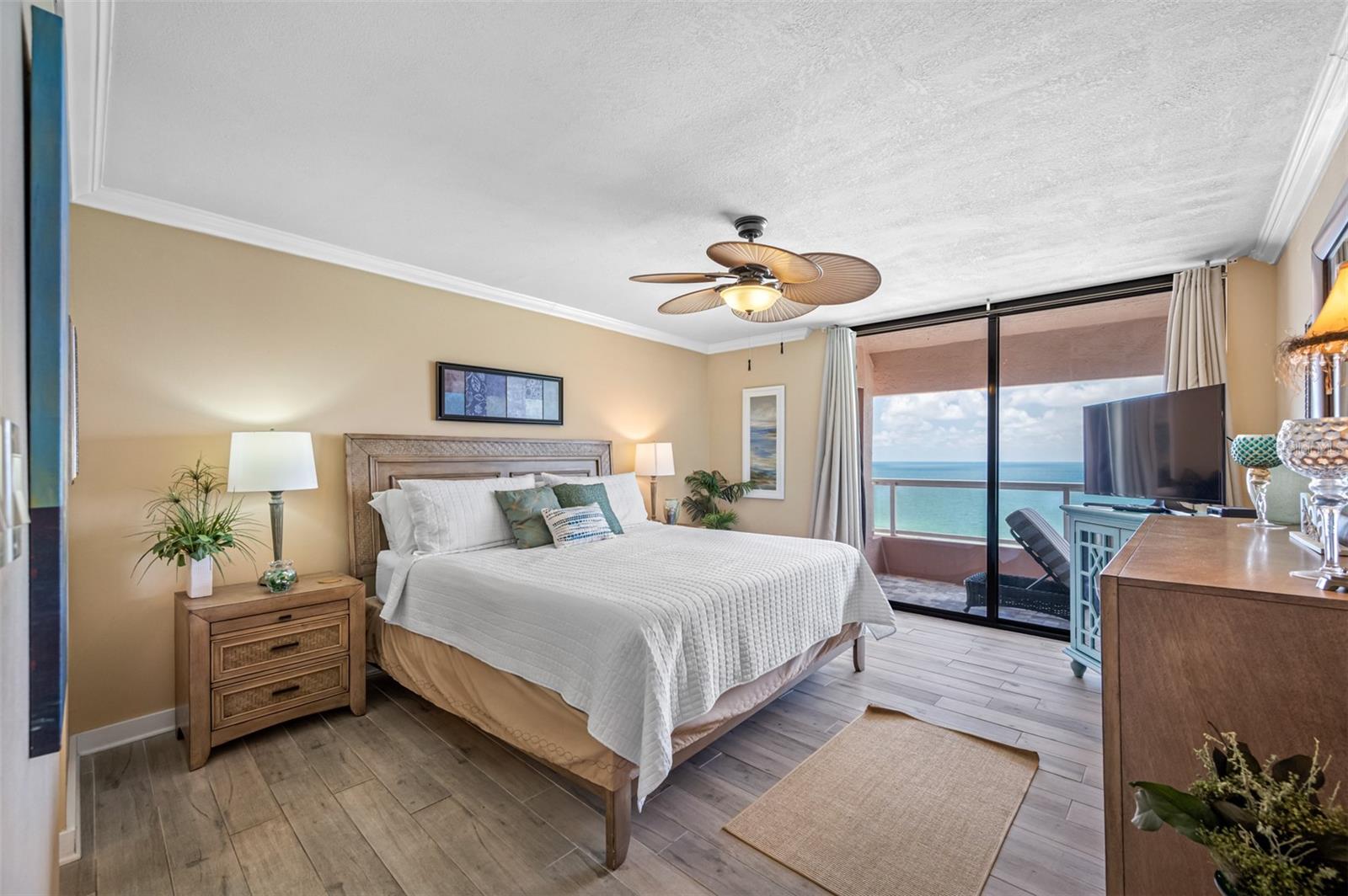 CRESCENT BEACH CLUB ONE CONDO - Residential