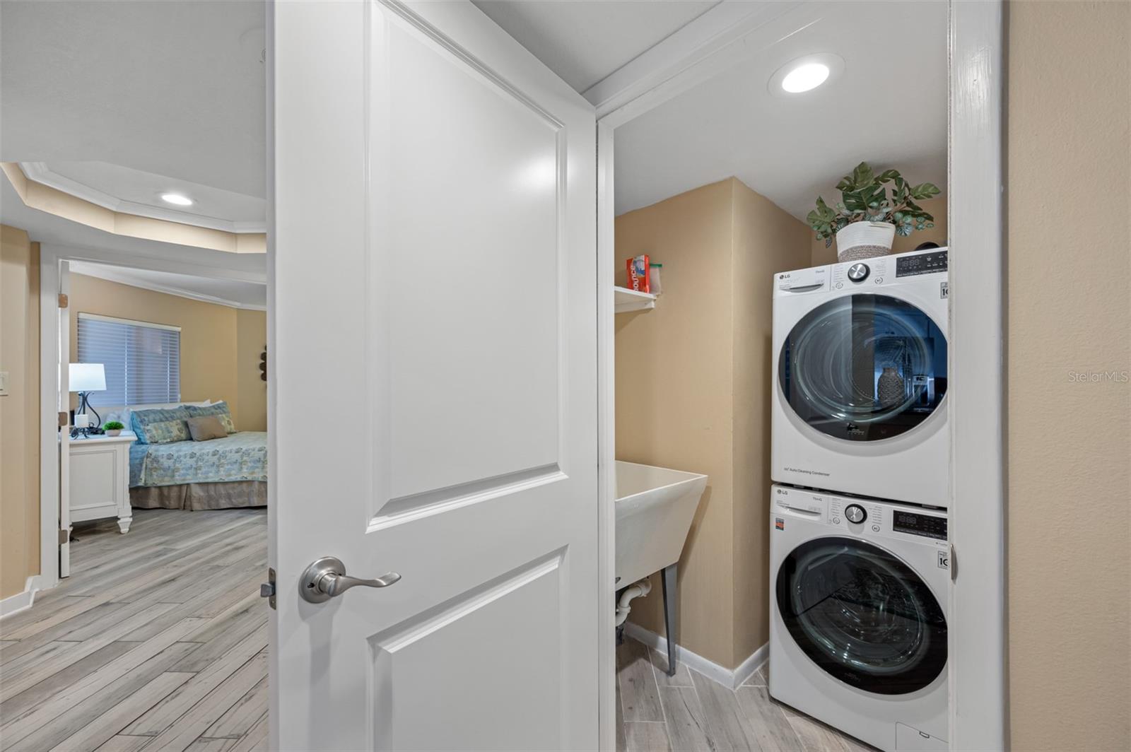 CRESCENT BEACH CLUB ONE CONDO - Residential