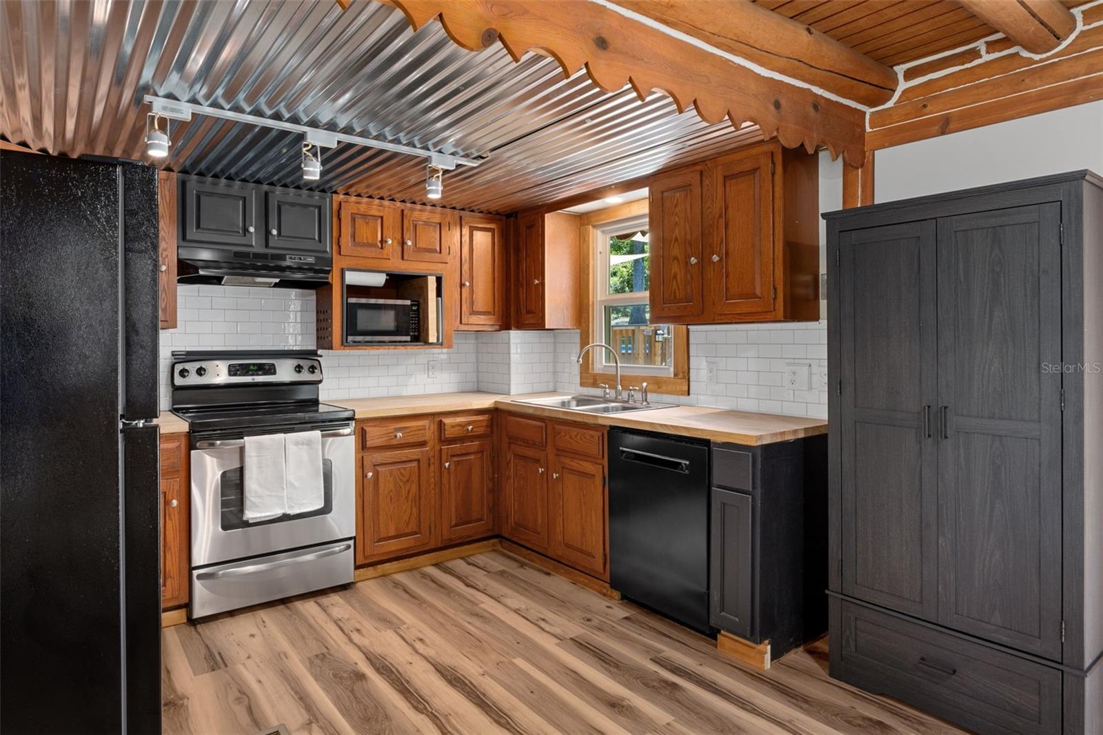 CEDAR FALLS PHASE I - Residential