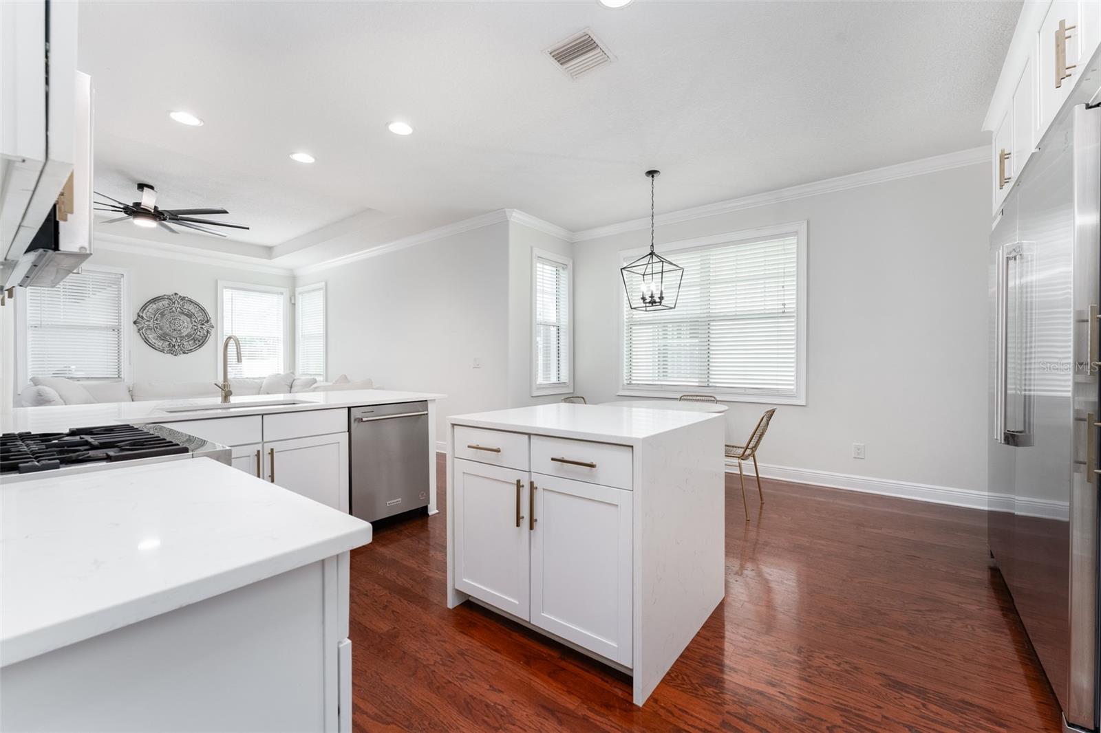 FISHHAWK RANCH TOWNCENTER PHAS - Residential