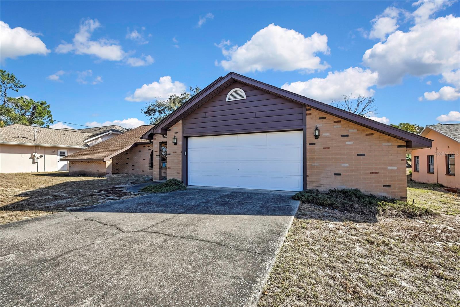 SPRING HILL - Residential