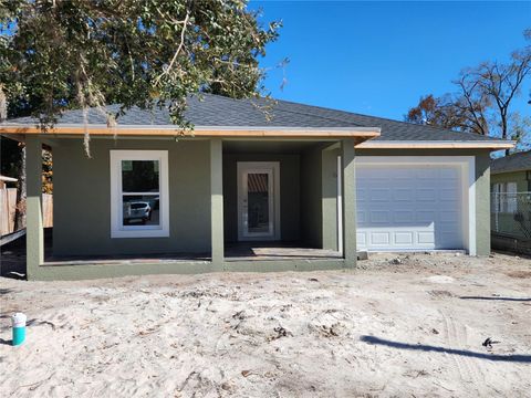 Photo of 8013 N Brooks Street, Tampa, FL 33604 (MLS # TB8474048)