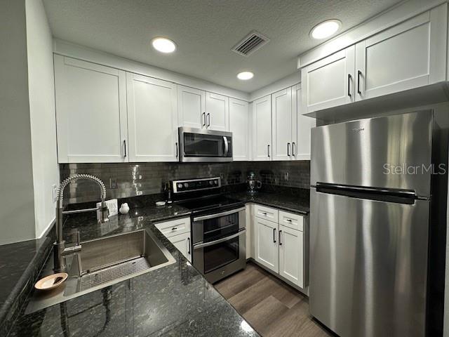 CORDOBA AT BEACH PARK A CONDOM - Residential Lease