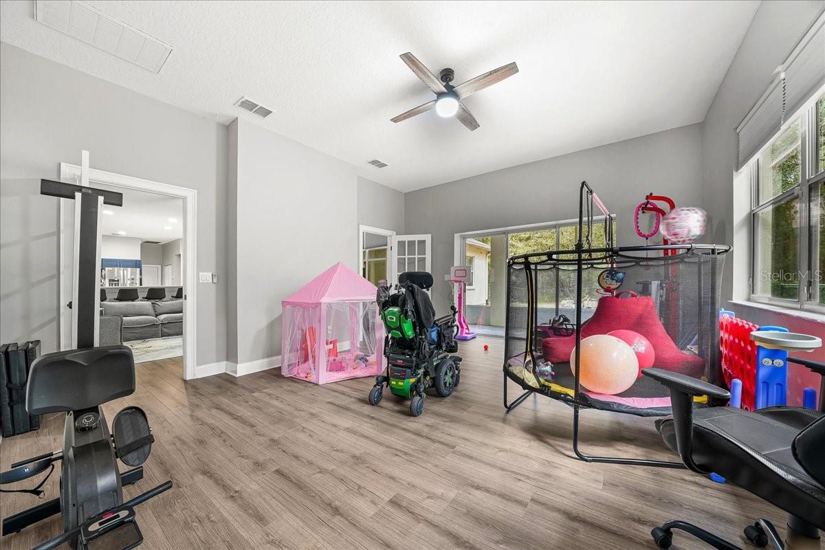 RAINBOW SPGS - Residential