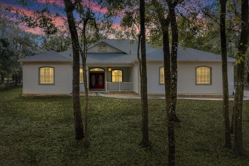 Photo of 7550 SW 185th Circle, Dunnellon, FL 34432 (MLS # OM720778)