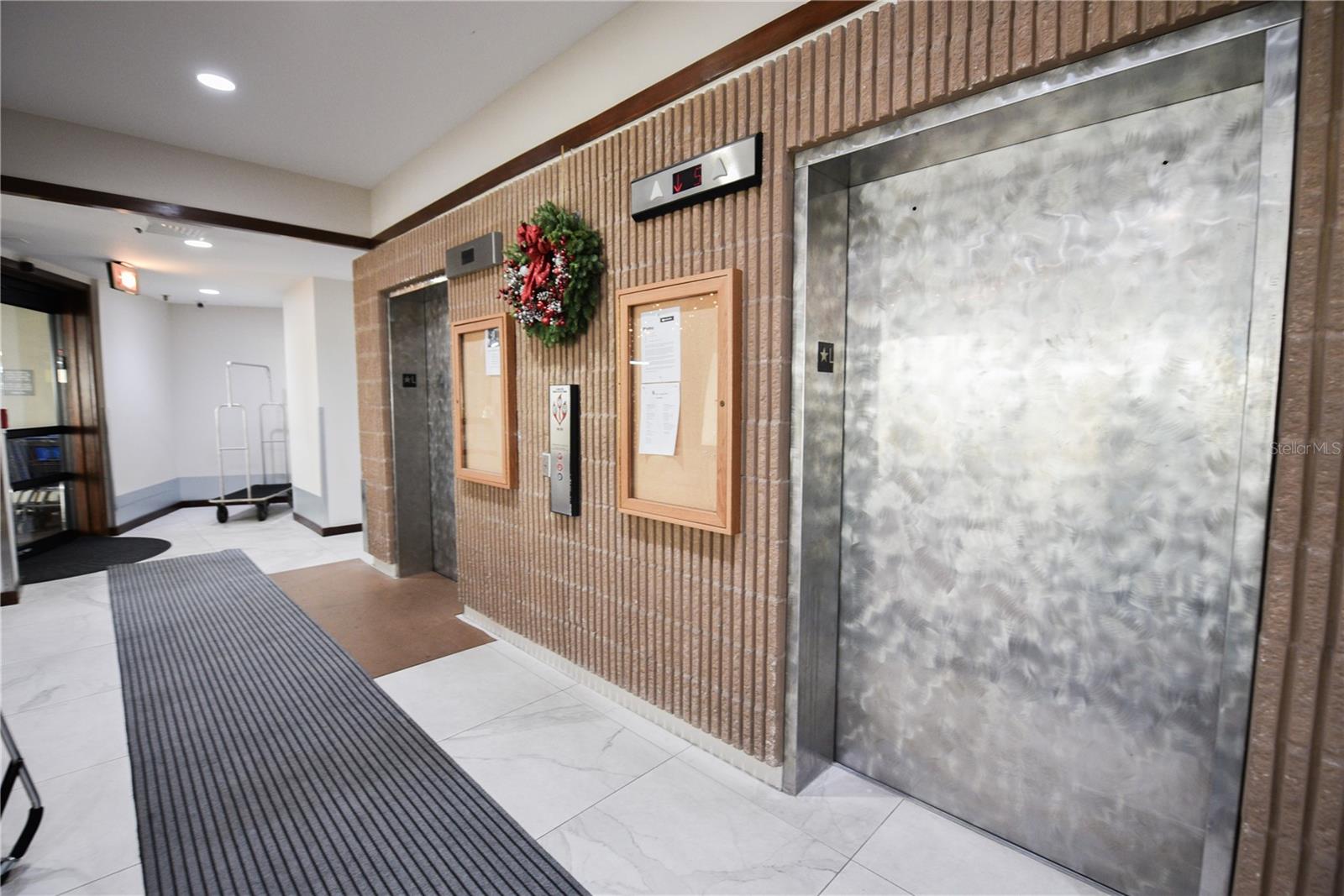 DANS ISLAND ON SAND KEY CONDO - Residential