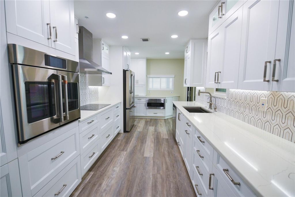 Photo of 1600 Gulf Boulevard #1112, Clearwater Beach, FL 33767 (MLS # TB8478361)