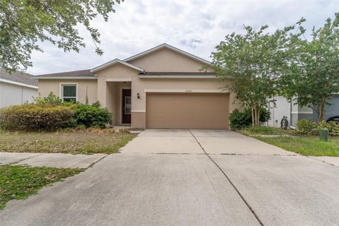 Photo of 10514 Medford Lake Drive, Riverview, FL 33578 (MLS # TB8509041)