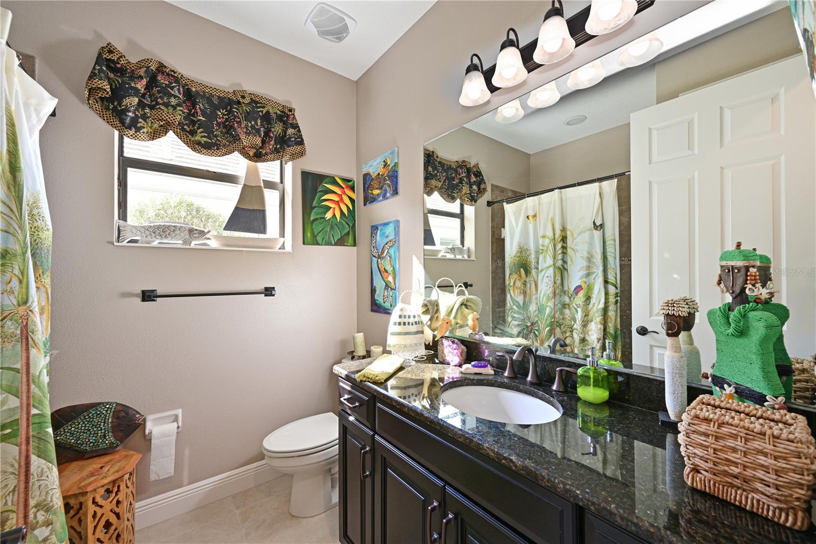 LAKEHOUSE COVE AT WATERSIDE - Residential