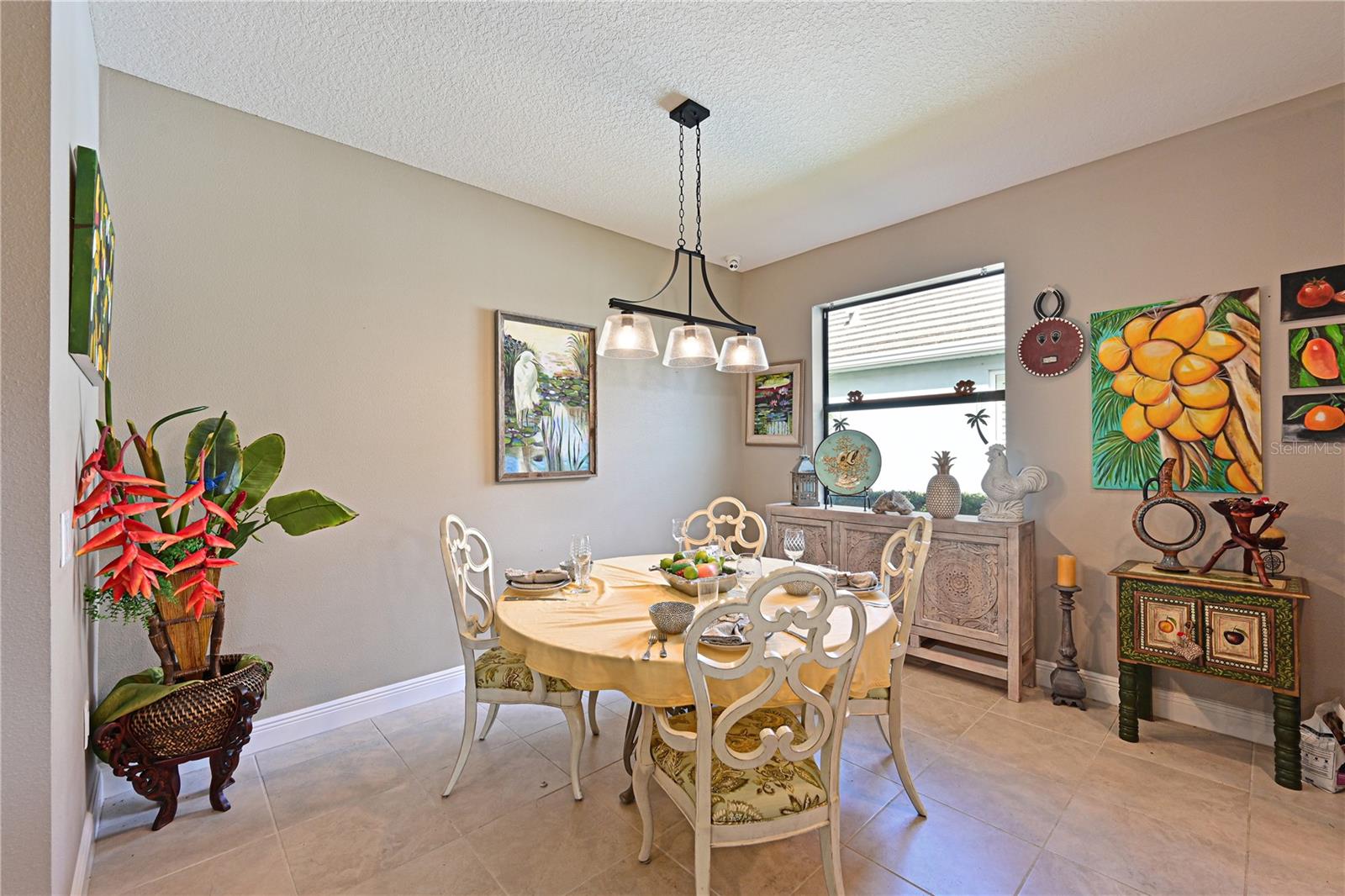 LAKEHOUSE COVE AT WATERSIDE - Residential