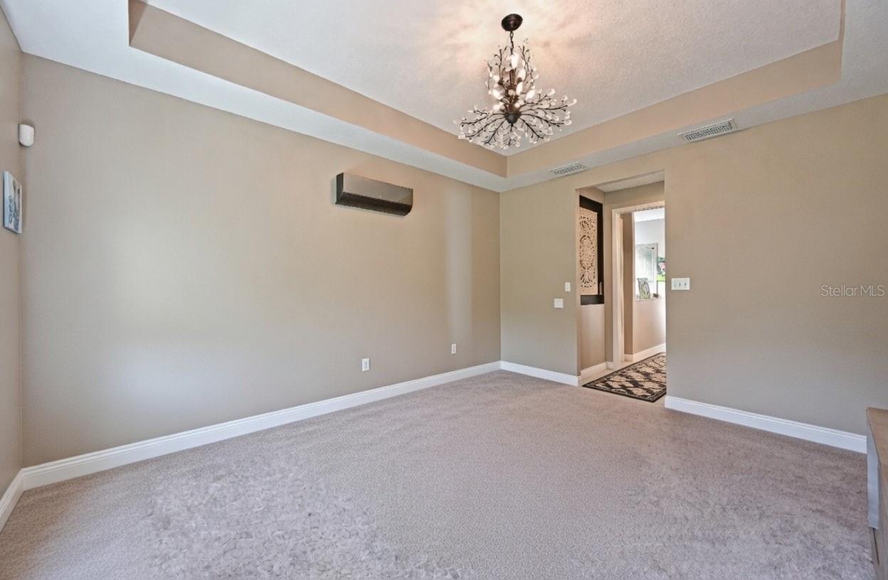 LAKEHOUSE COVE AT WATERSIDE - Residential