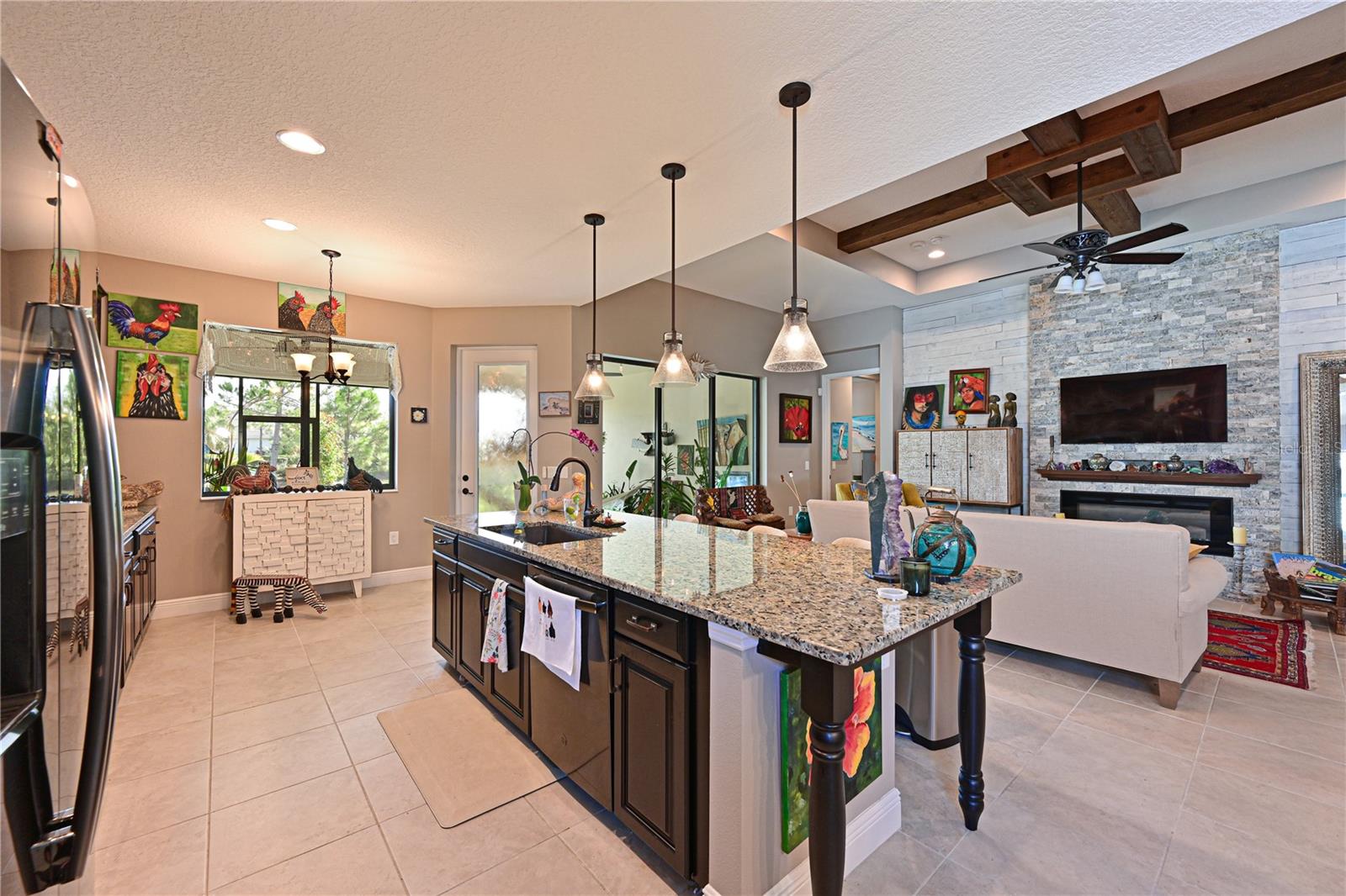 LAKEHOUSE COVE AT WATERSIDE - Residential