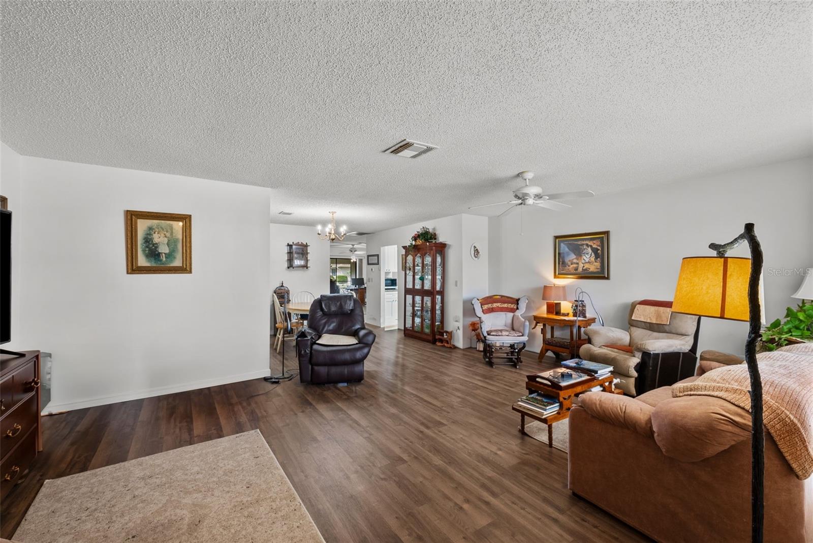 1633 BENTWOOD DRIVE