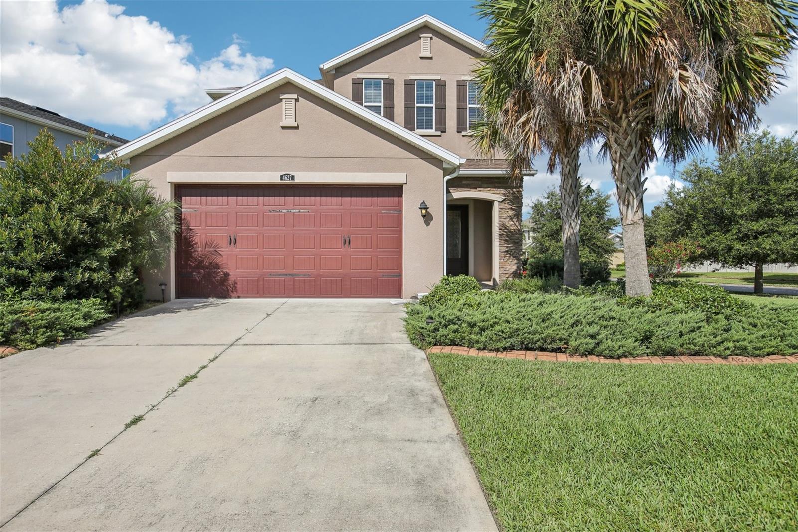 One or more photo(s) has been virtually staged. Welcome home to this beautiful corner-lot residence in the sought-after Estancia at Wiregrass community of Wesley Chapel, offering no rear neighbors. From the moment you step into the grand foyer with soaring ceilings and a dramatic staircase, you’ll notice the thoughtful upgrades, including wood-look porcelain tile throughout the main level. The first floor features a private den or home office, a spacious great room with a tray ceiling, a formal dining area, a convenient powder bath, and a chef’s kitchen with a large center island, stainless steel appliances, a gas range, quartz countertops, recessed lighting, and 42" upper cabinets with crown detail. The main-level primary suite offers a spa-style bath with dual vanities, a walk-in shower, and a designer walk-in closet. Upstairs, a generous loft provides flexible living space, along with two sizable bedrooms and a full bath. Additional comforts include a water softener and a tankless water heater.
The option to purchase fully furnished is available as well. Best of all, this home is not located in a flood zone! Enjoy Estancia’s resort-style amenities, including a clubhouse, pool, playgrounds, fitness center, pickleball courts, and walking trails, all in a prime location close to shopping, dining, medical facilities, and major highways for easy commuting. Zoned for award-winning schools. Schedule your showing today!