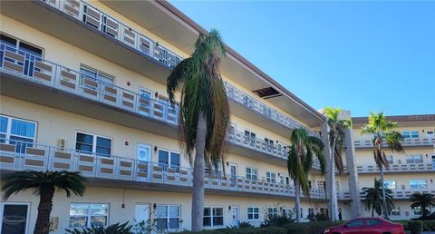 Photo of 5725 80th Street N #314, St Petersburg, FL 33709 (MLS # TB8362670) Photo of 5725 80th Street N #314, St Petersburg, FL 33709 (MLS # TB8362670)