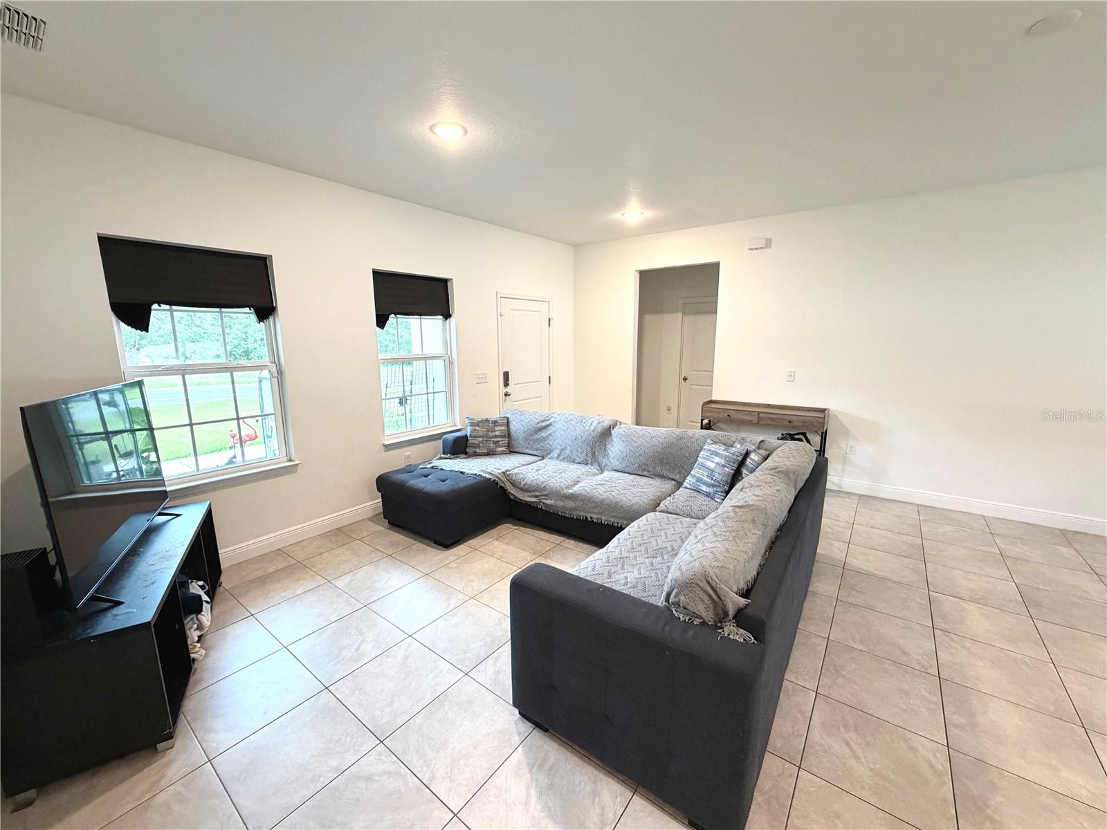 835 MARION OAKS MANOR