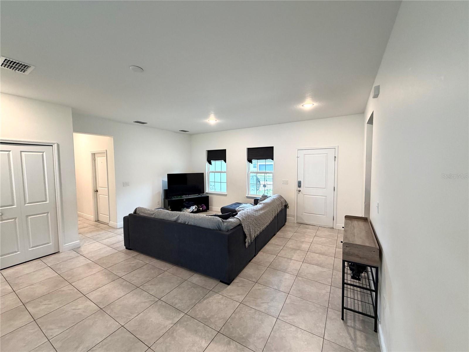 835 MARION OAKS MANOR