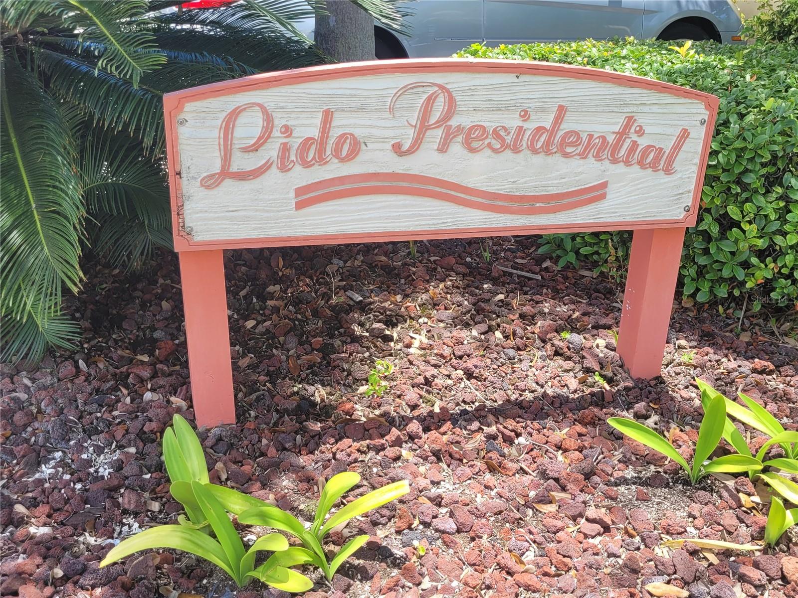 PRESIDENTIAL THE - Residential