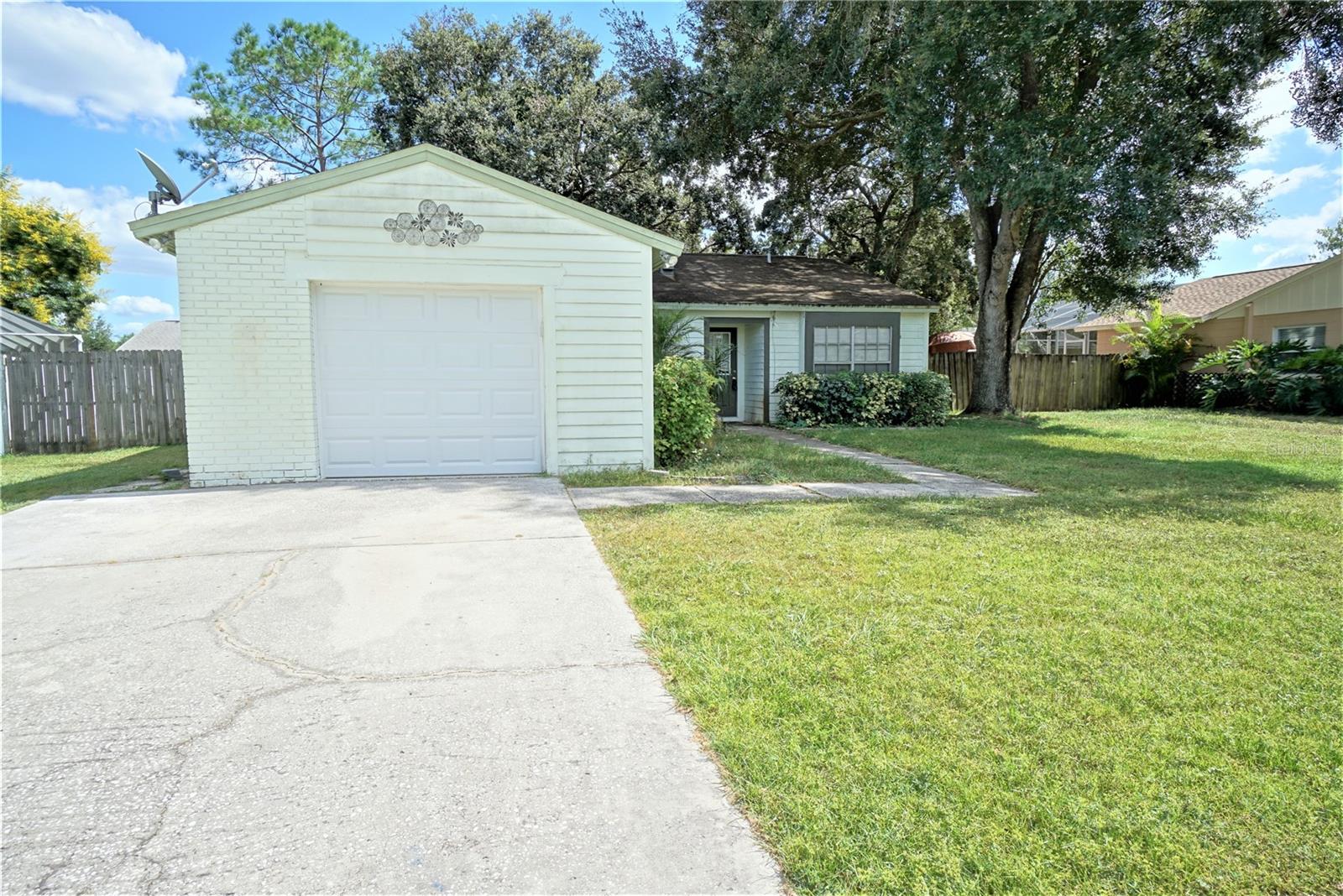 CARROLLWOOD MEADOWS UNIT V - Residential Lease