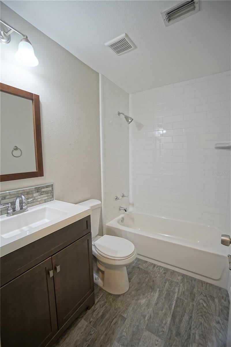 CARROLLWOOD MEADOWS UNIT V - Residential Lease