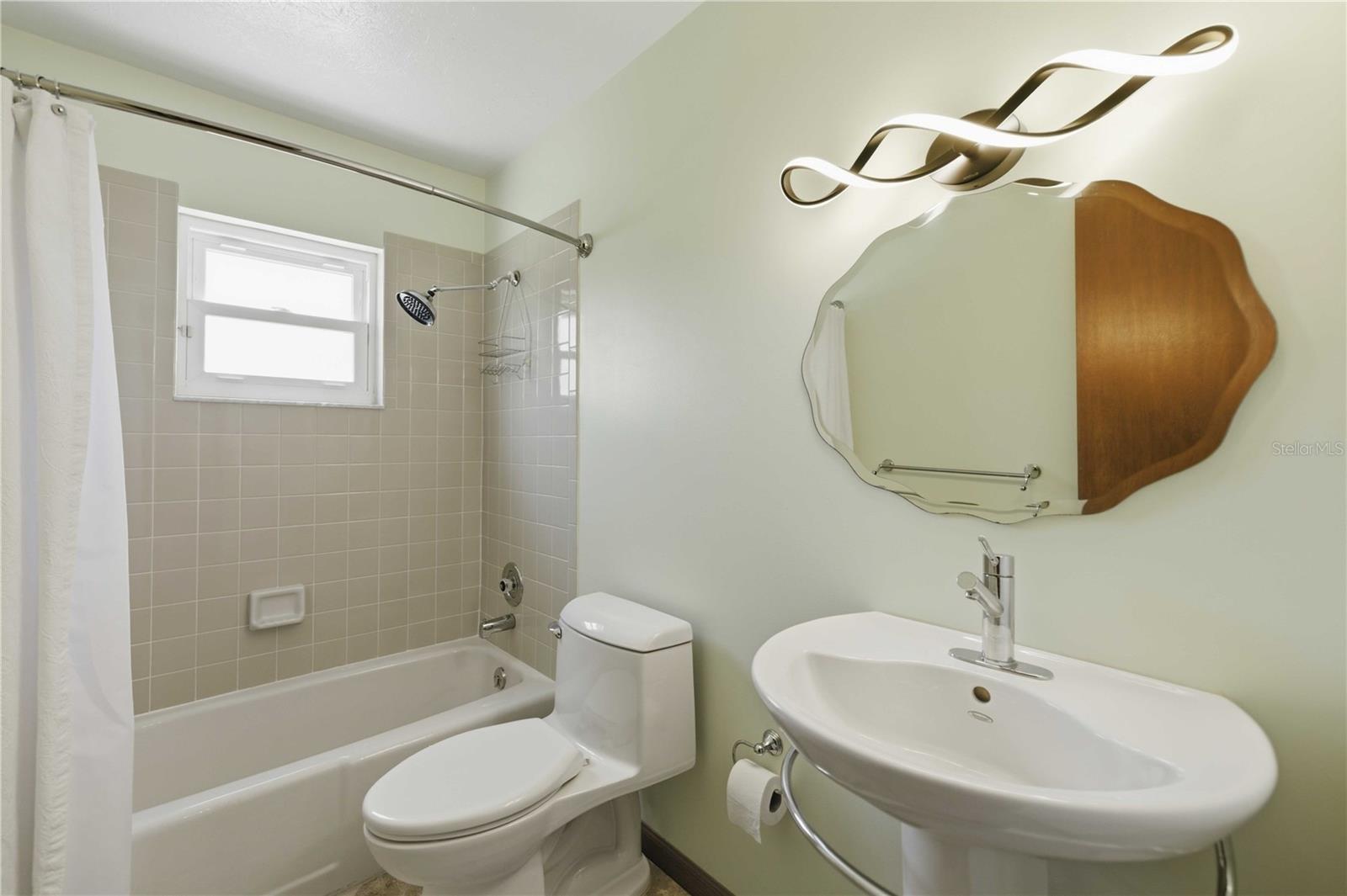 WINDGATE ESTATE - Residential