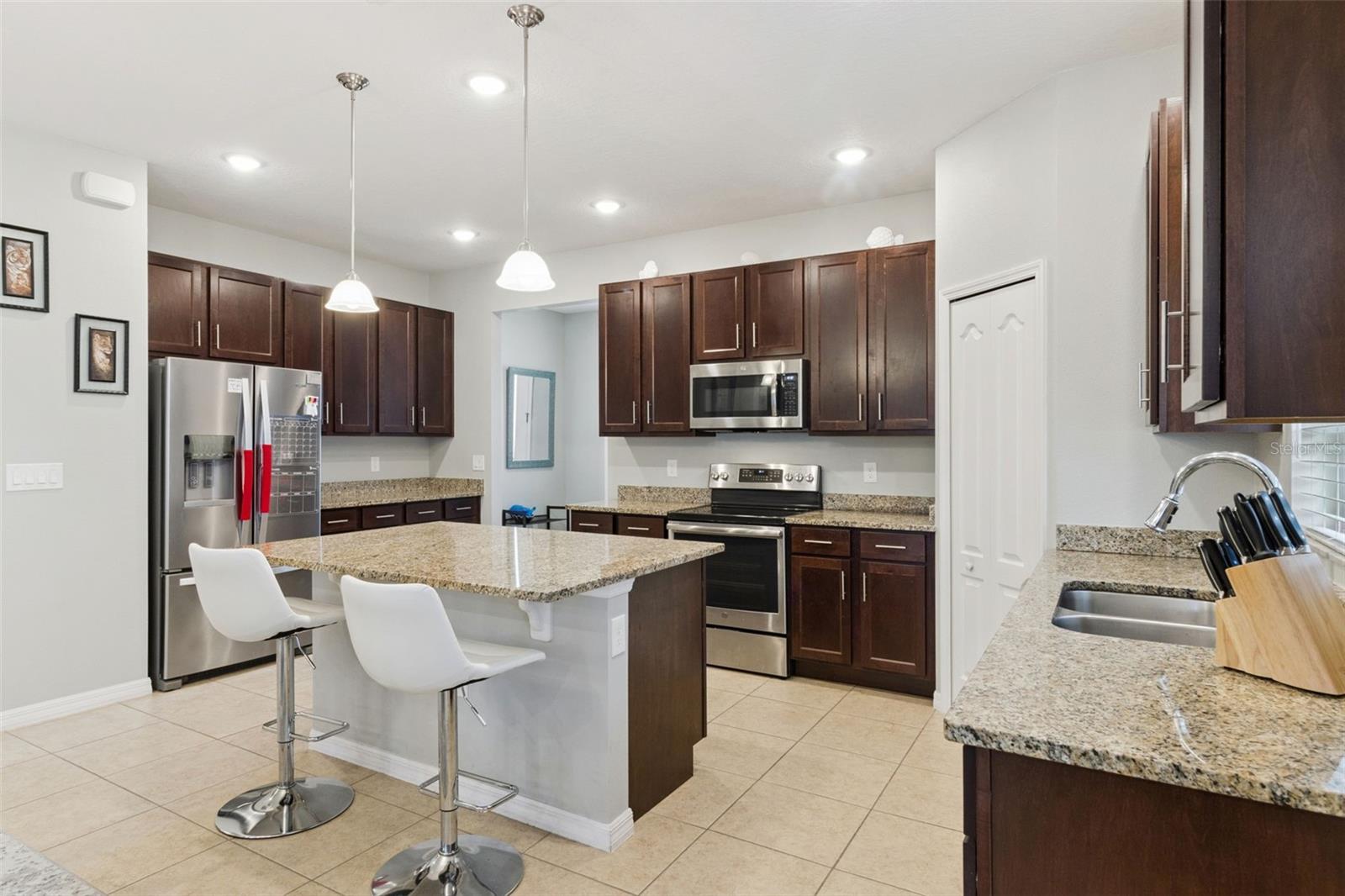 MALLORY SQUARE PH 2 - Residential