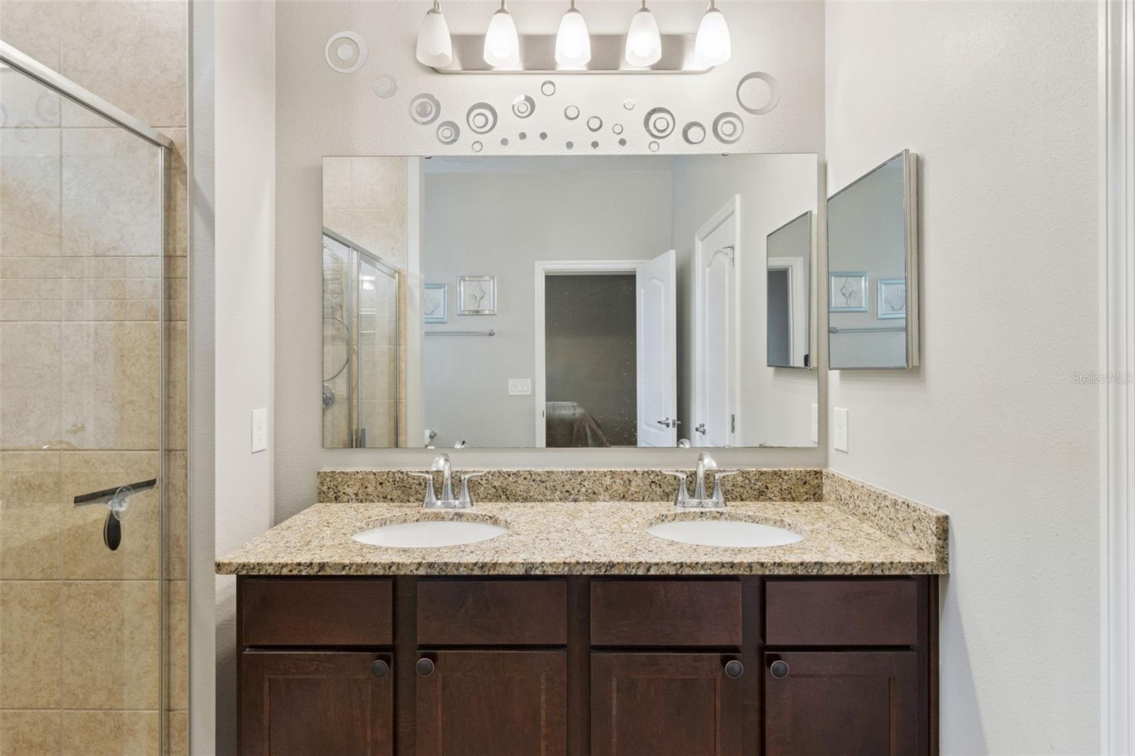 MALLORY SQUARE PH 2 - Residential