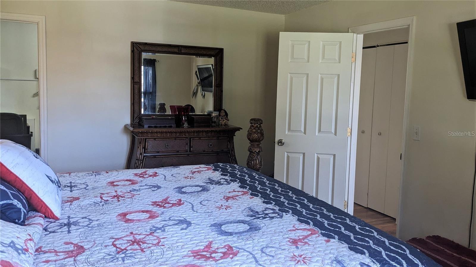 MANASOTA SUB LT 7 BLK J - Residential