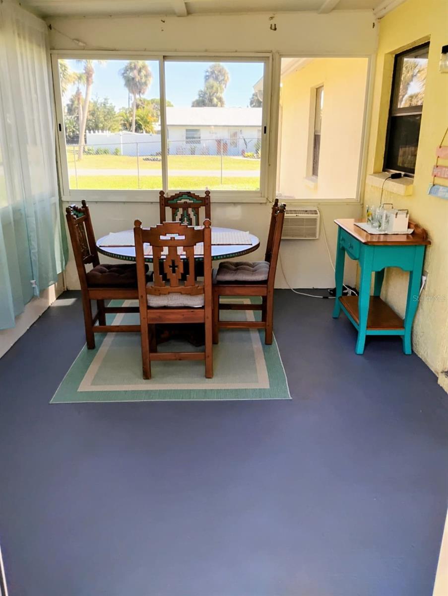 MANASOTA SUB LT 7 BLK J - Residential