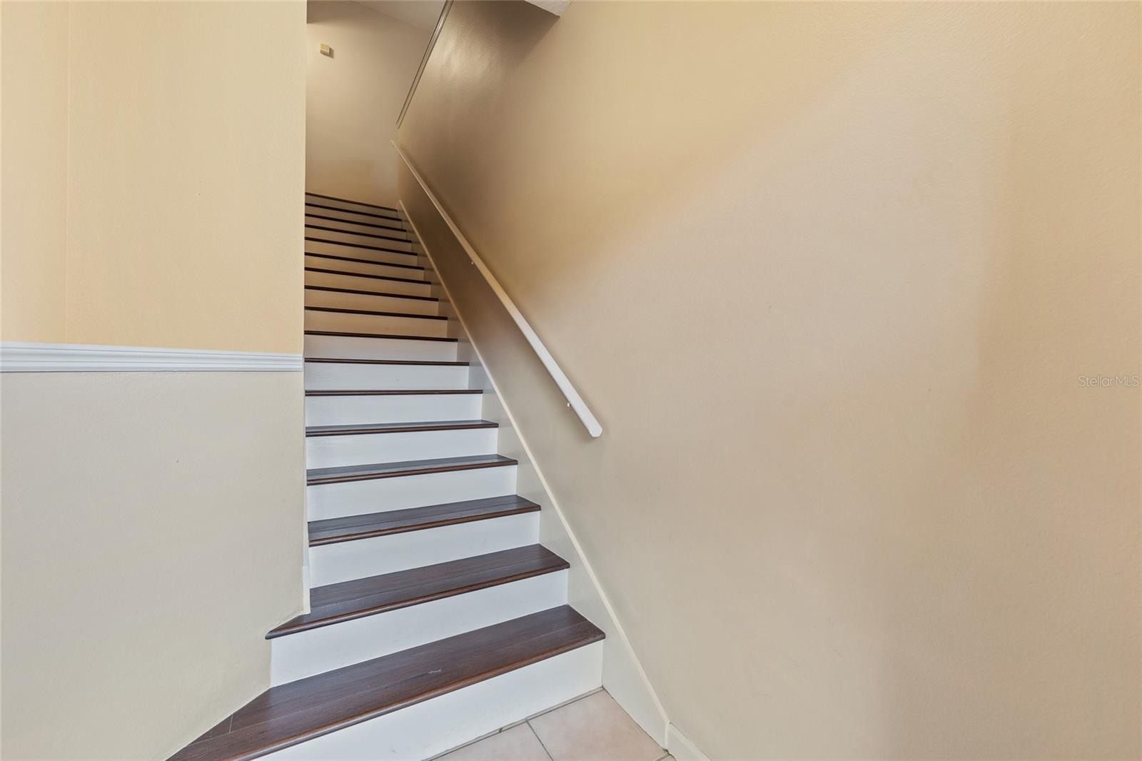 SUNSET LAKE - Residential