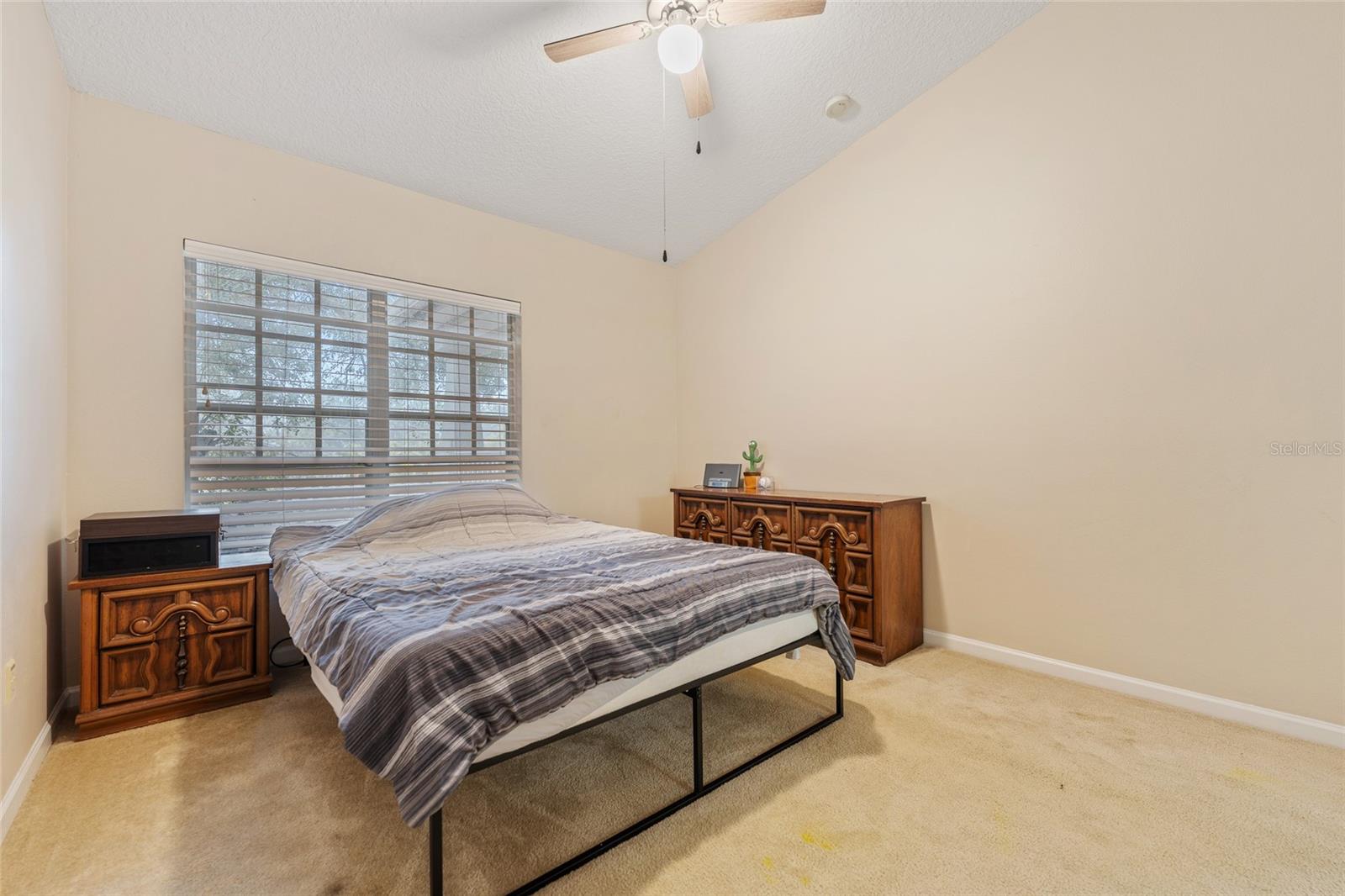 SUNSET LAKE - Residential