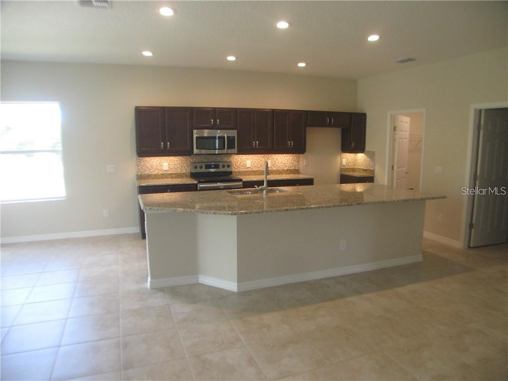 CANOPY RESERVE - Residential Lease