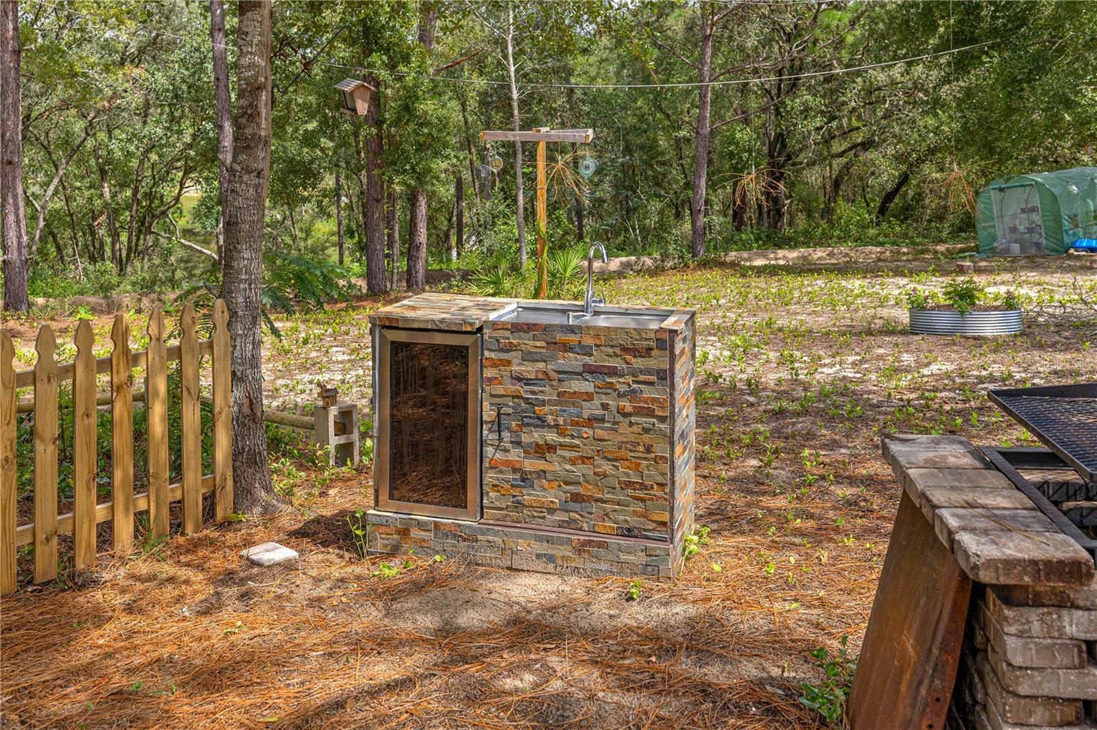 TWIN LAKES RANCHETTES - Residential