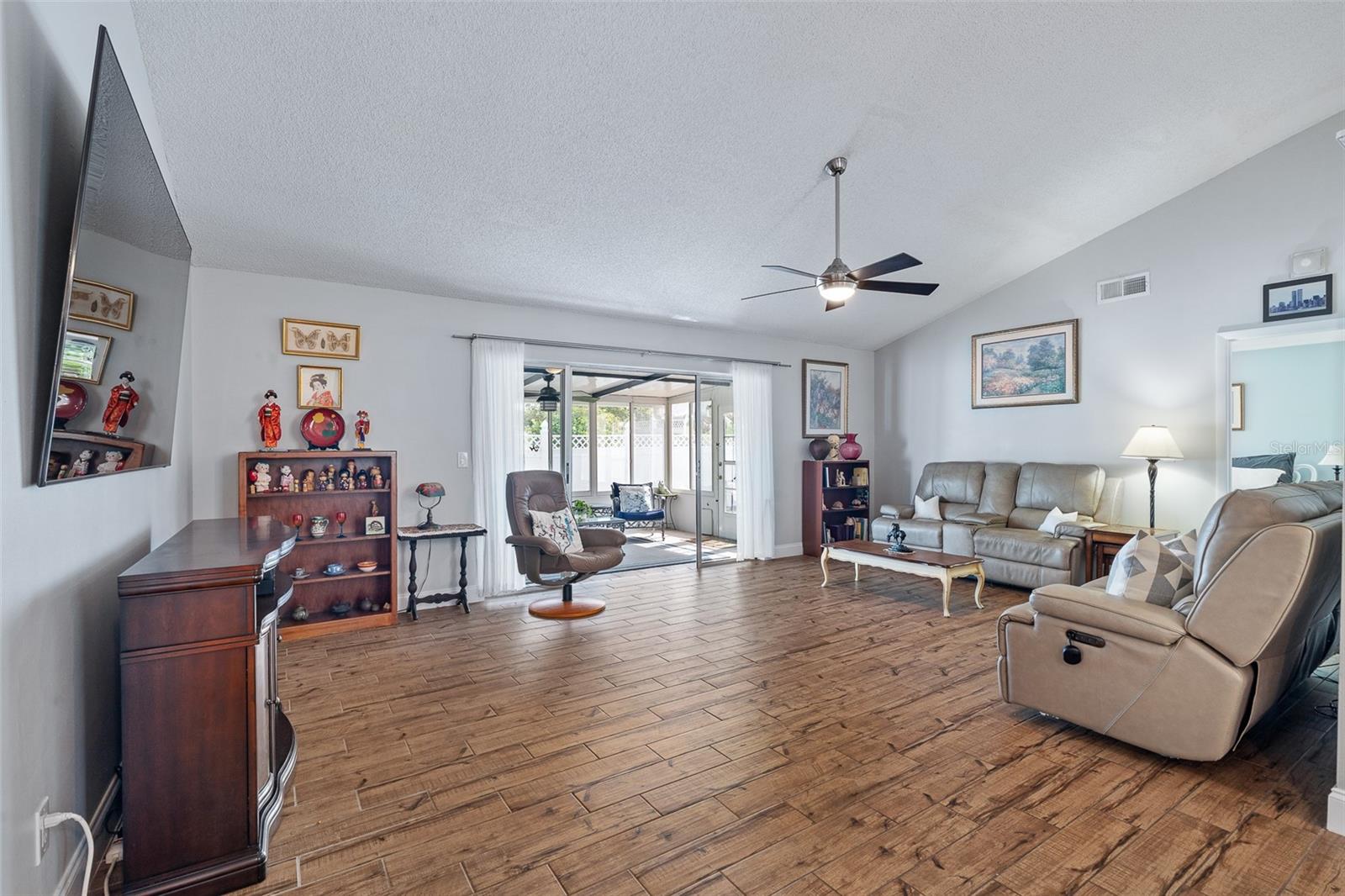HICKORY VILLAGE REP - Residential